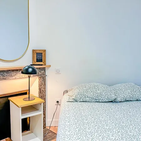 Grand Avec Jacuzzi Apartment