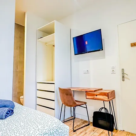 Grand Avec Jacuzzi Apartment